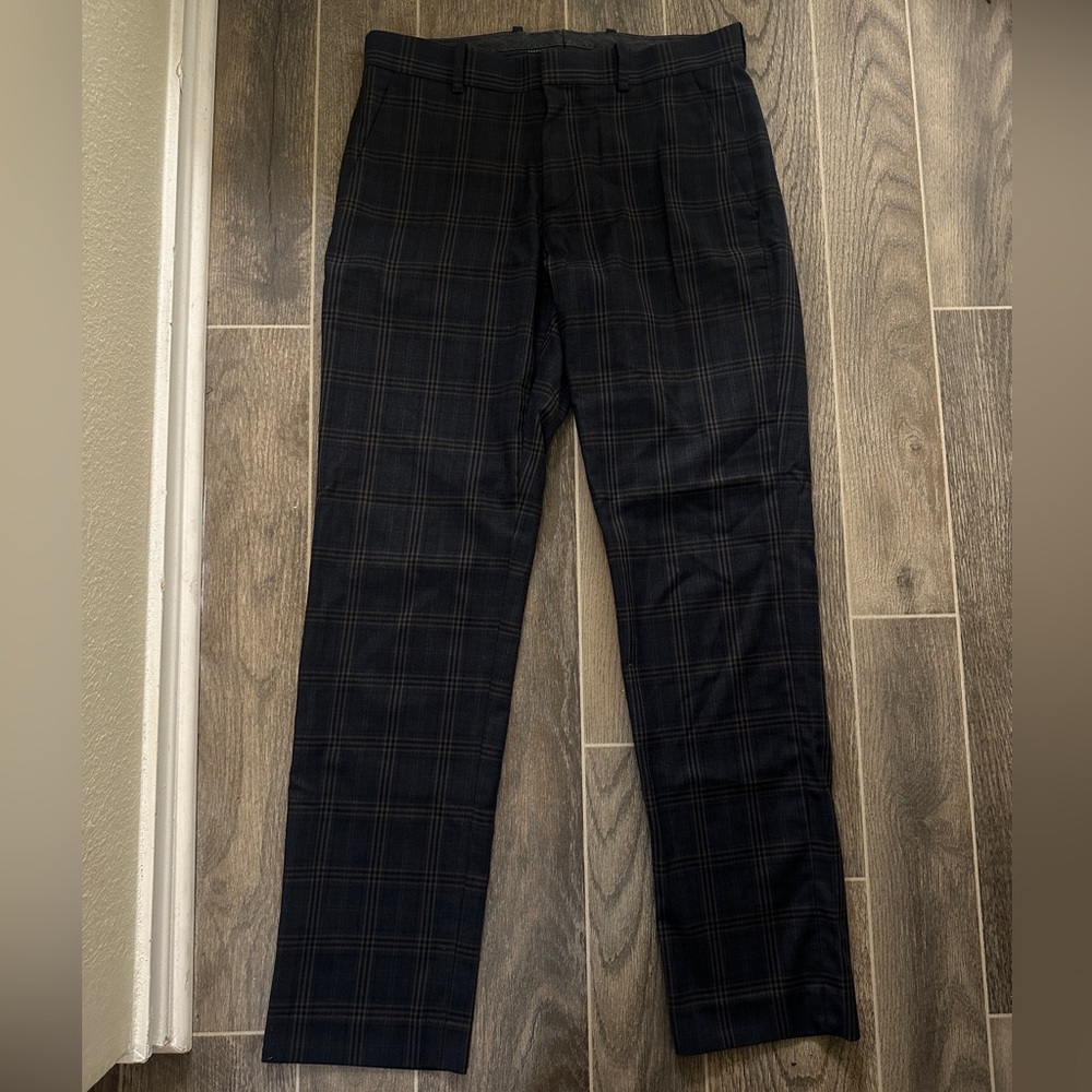 Perry Ellis plaid pants